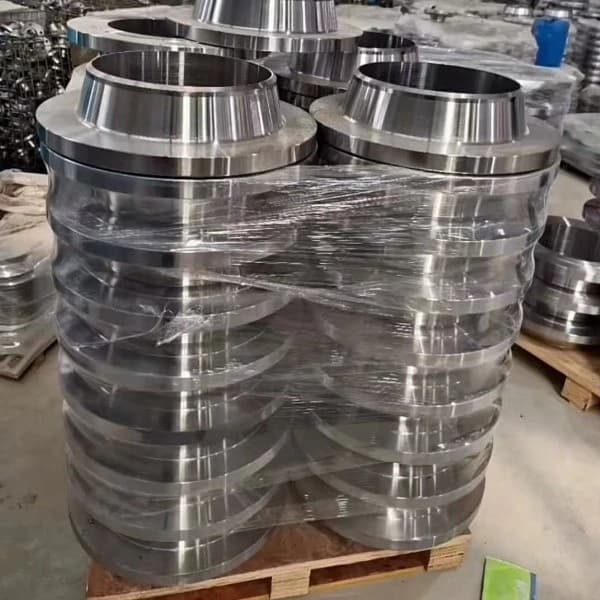 DES-BRIDES-EN-ACIER-INOXYDABLE-NORME-ANSI-B16.5-ONT-ETE-EXPEDIEES-A-LOS-ANGELES,-ETATS-UNIS,-POUR-UN-PROJET-DE-GAZ-NATUREL.