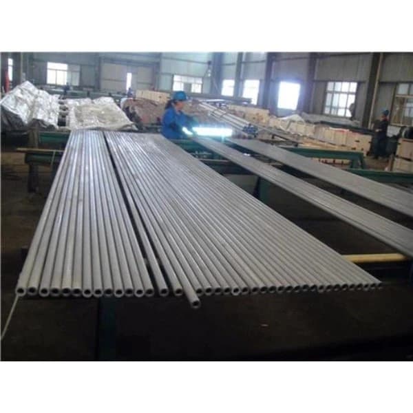 Tuyauterie en acier inoxydable, nickel et alliages 6